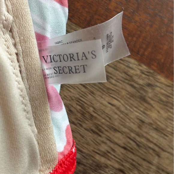 Victoria’s Secret Bikini Top Like New! Tropical Print Size Small - Picture 12 of 13
